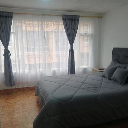 Habitacion Privada Cerca Al Aeropuerto Y Terminal 보고타 외부 사진
